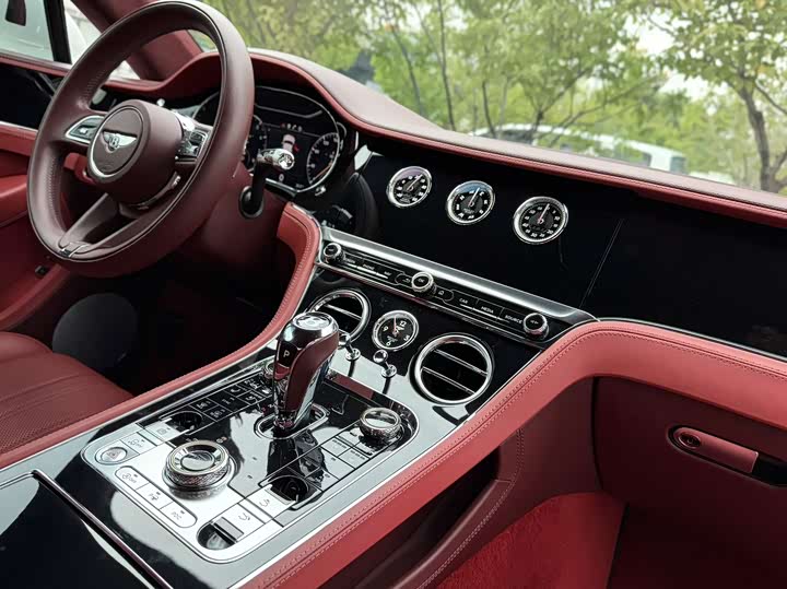 Фото 5 - Bentley Continental GT