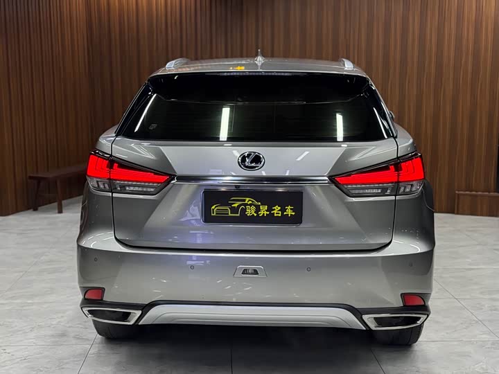 Фото 5 - Lexus RX