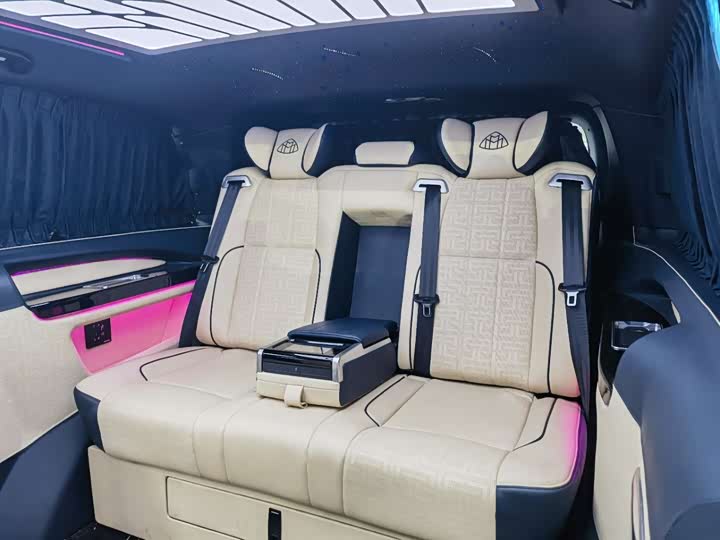 Фото 5 - Mercedes-Benz Vito