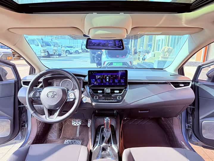 Фото 7 - Toyota Corolla