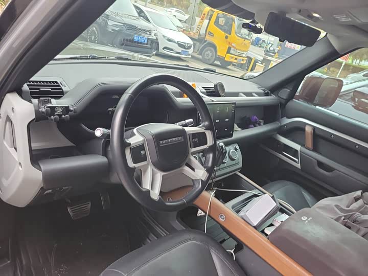 Фото 4 - Land Rover Defender