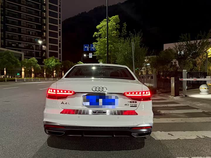 Фото 9 - Audi A4L