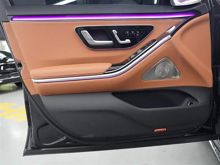 Фото 9 - Mercedes-Benz S-Class