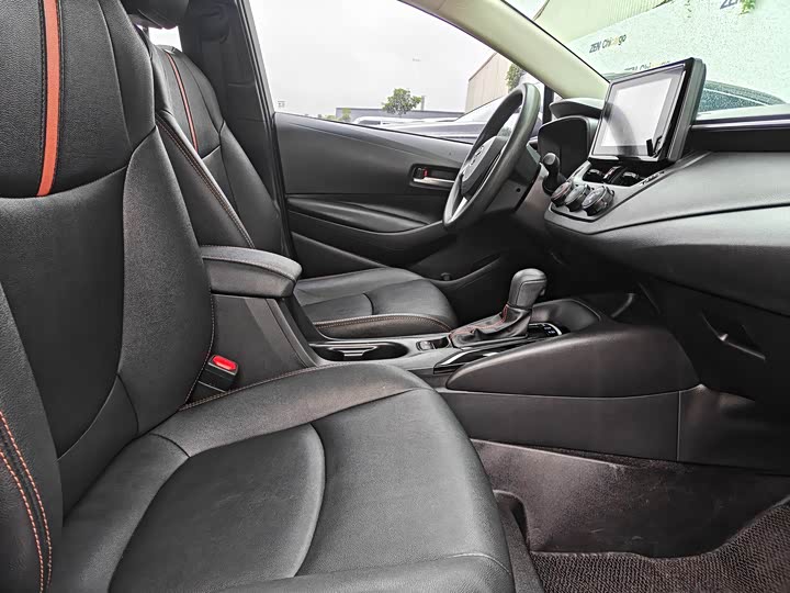 Фото 7 - Toyota Corolla