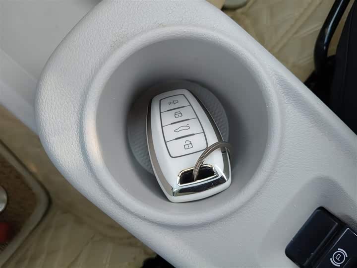 Фото 9 - Ora White Cat