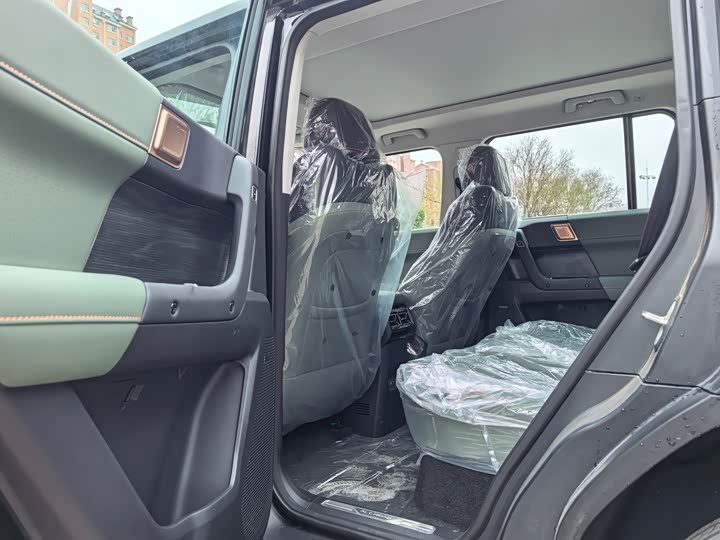 Фото 9 - Chery iCar 03