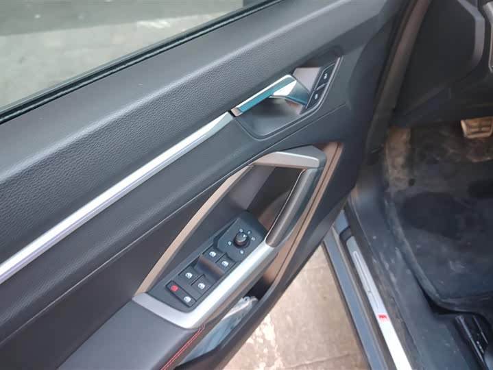 Фото 7 - Audi Q3