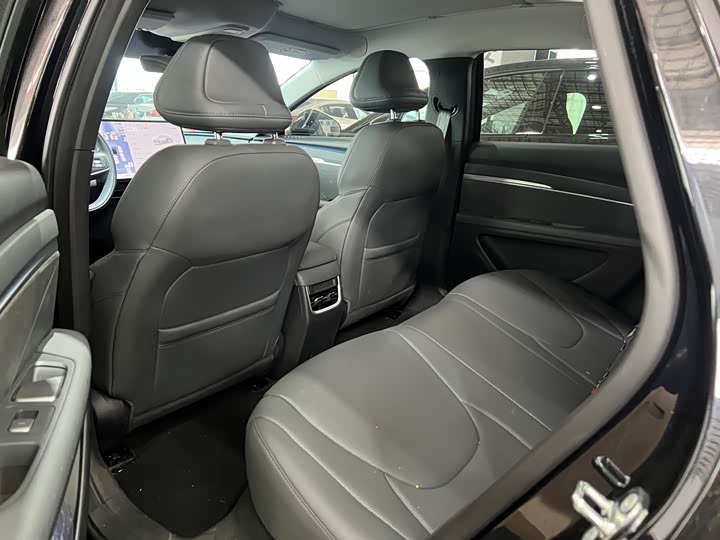 Фото 4 - XPeng Mona M03