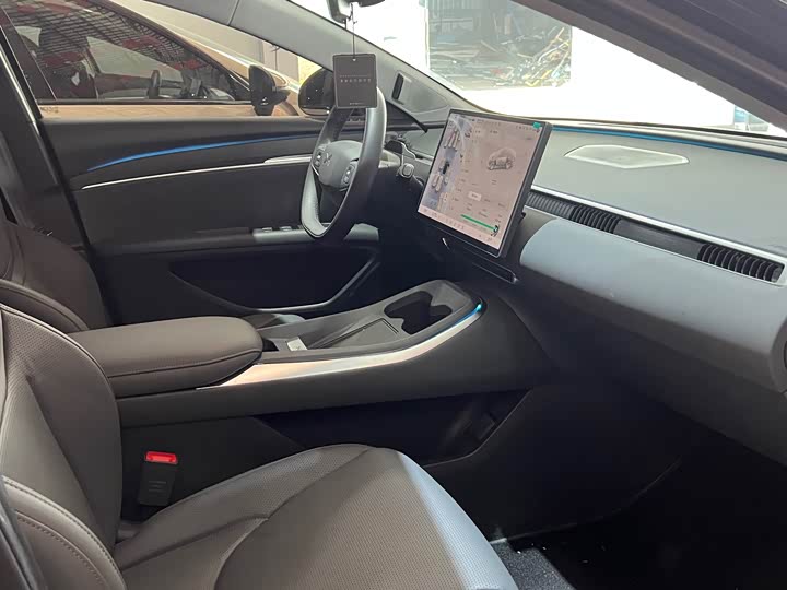 Фото 9 - XPeng Mona M03