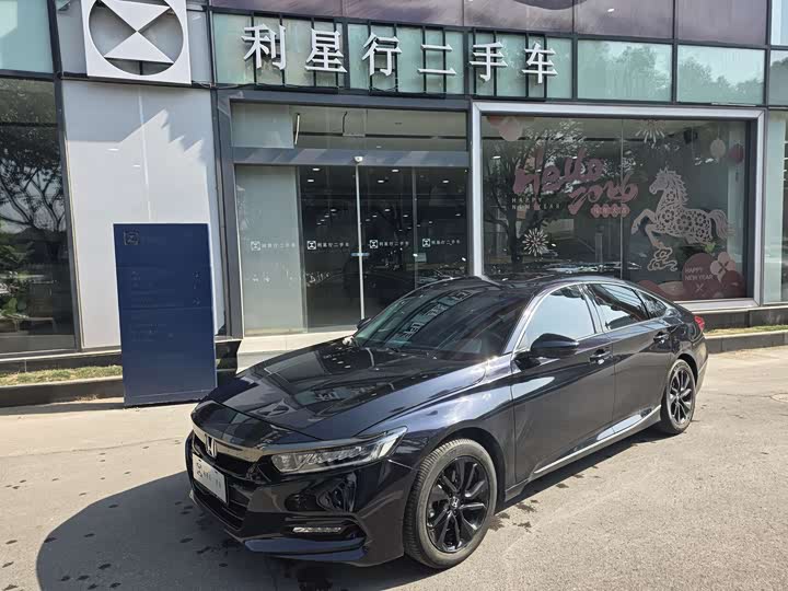 Фото 1 - Honda Accord