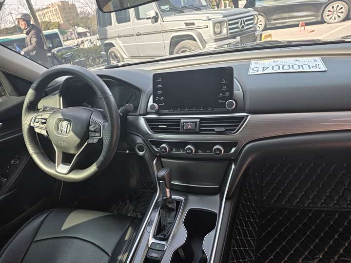 Фото 5 - Honda Accord