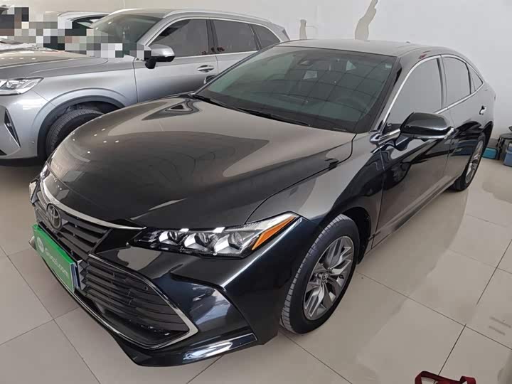 Фото 2 - Toyota Avalon