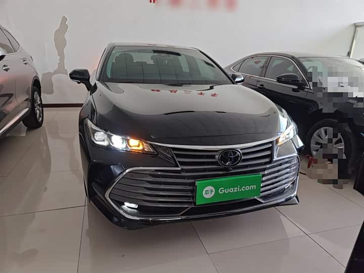 Фото 3 - Toyota Avalon