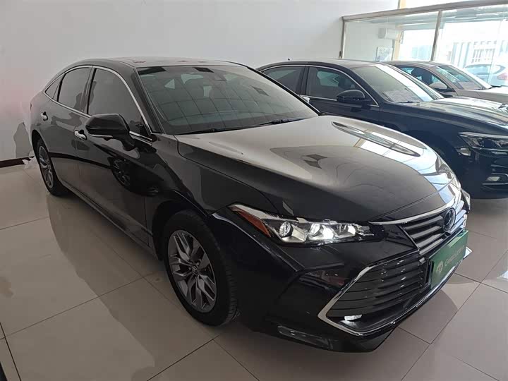 Фото 4 - Toyota Avalon
