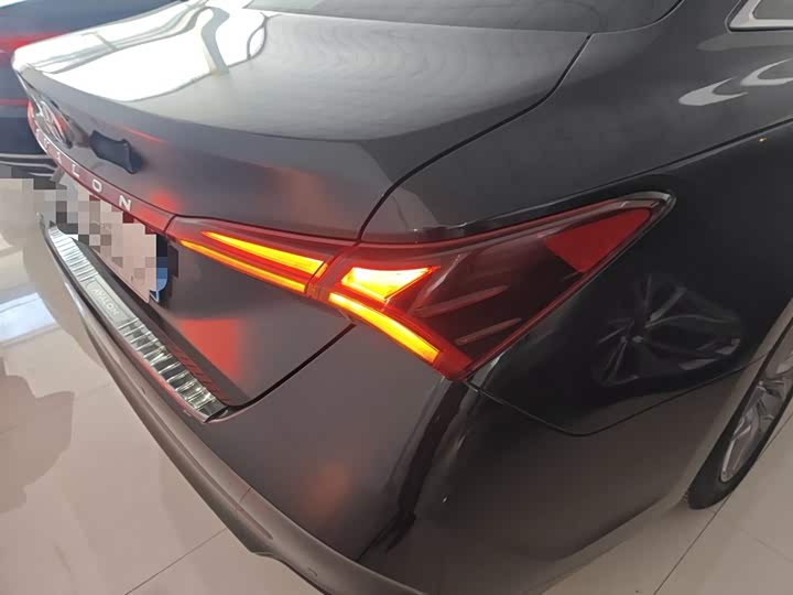 Фото 8 - Toyota Avalon