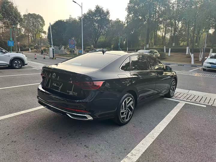 Фото 5 - Volkswagen Sagitar L