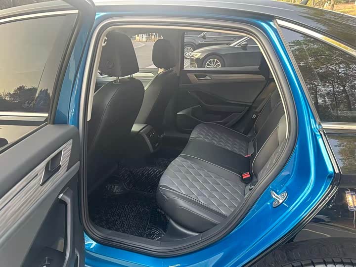 Фото 8 - Volkswagen Sagitar L