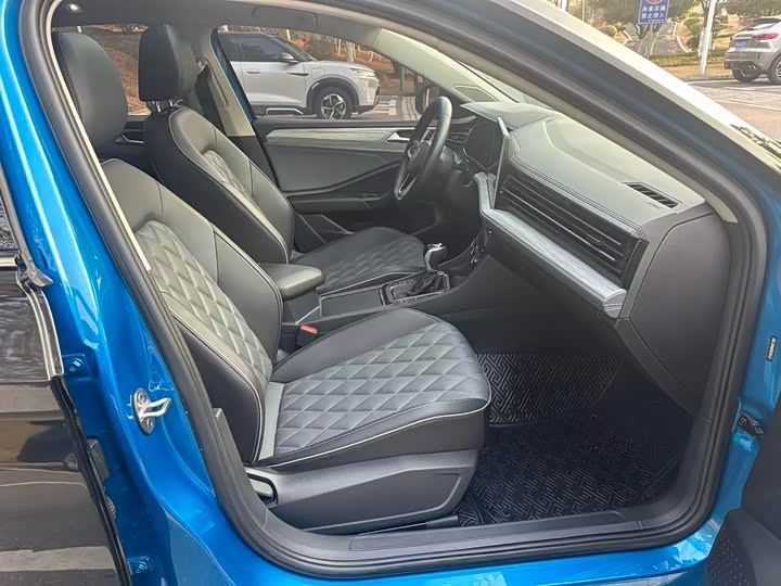 Фото 9 - Volkswagen Sagitar L