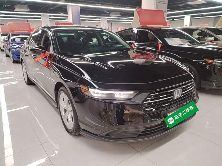 Фото 4 - Honda Accord