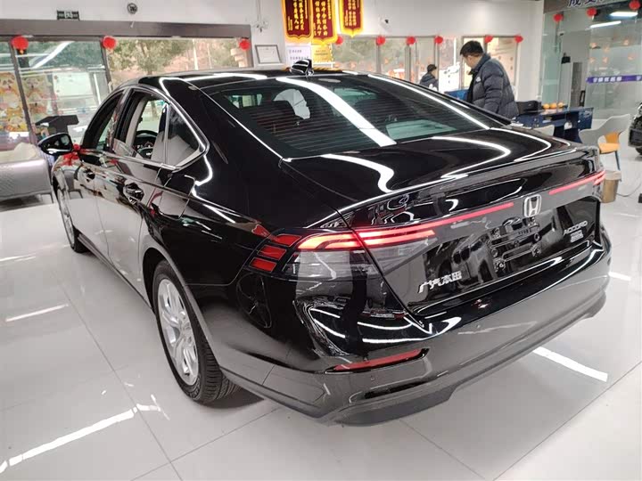 Фото 5 - Honda Accord