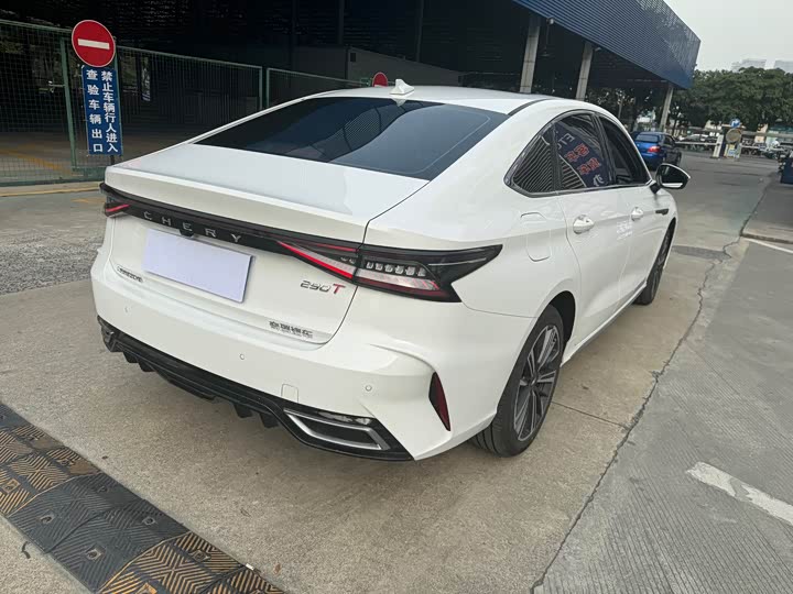 Фото 7 - Chery Arrizo 8