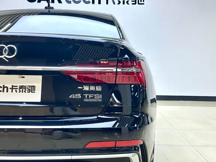 Фото 8 - Audi A6L