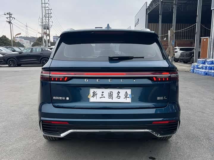 Фото 3 - Geely Monjaro