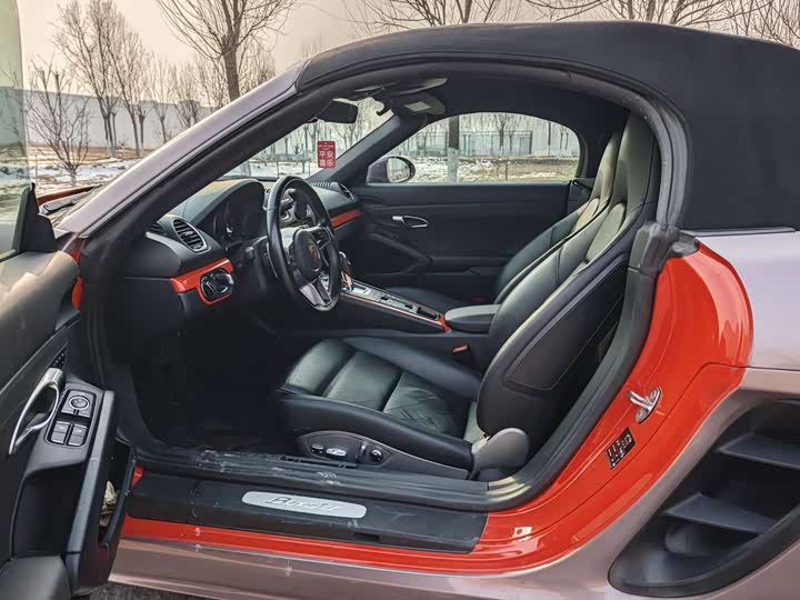 Фото 4 - Porsche 718