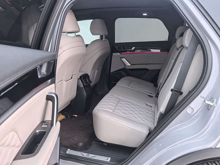 Фото 8 - BYD Tang Hybrid/EV