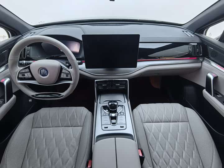 Фото 9 - BYD Tang Hybrid/EV