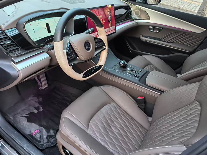 Фото 3 - BYD Han