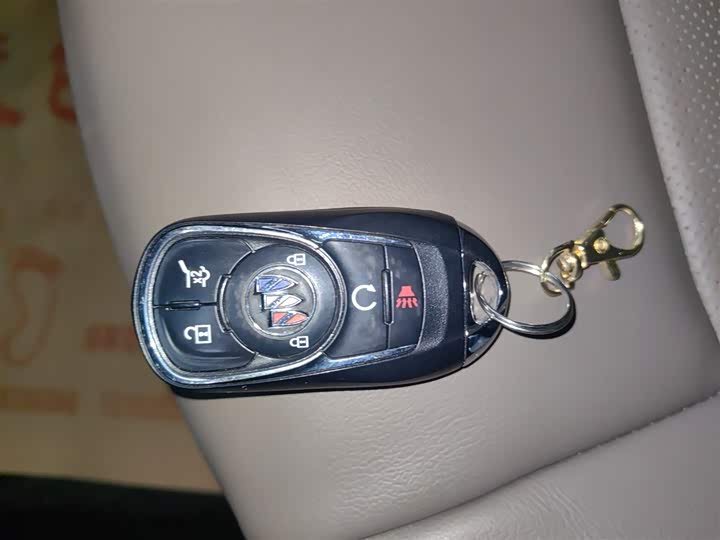 Фото 9 - Buick Enclave