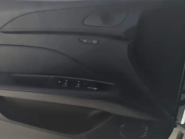 Фото 7 - MG Motor 5