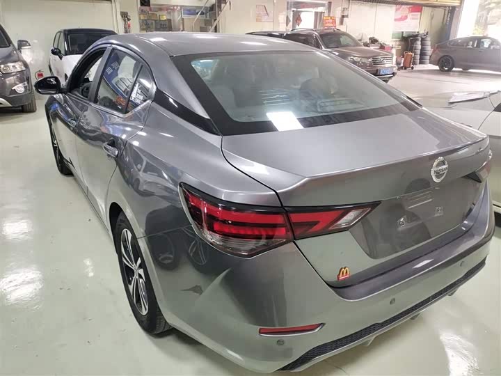 Фото 5 - Nissan Sylphy