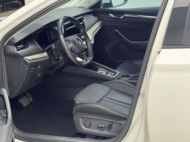 Фото 2 - Skoda Octavia Pro