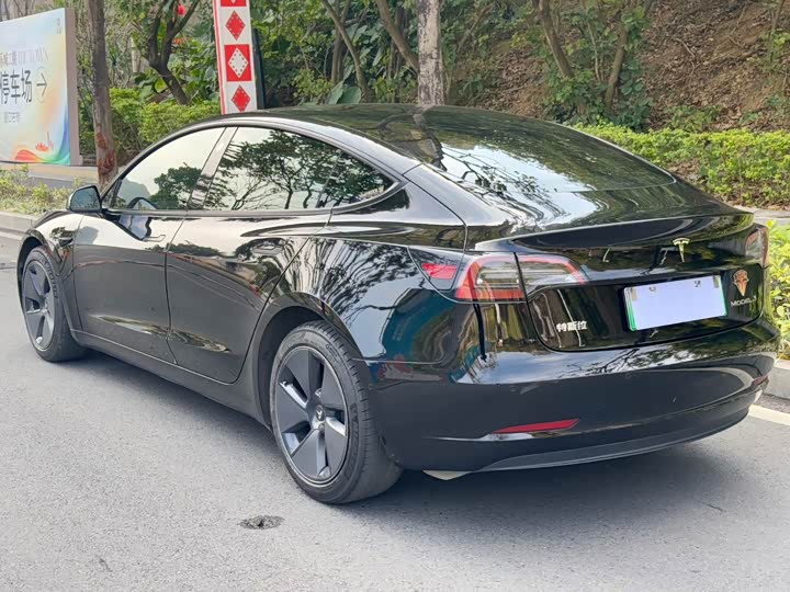 Фото 7 - Tesla Model 3