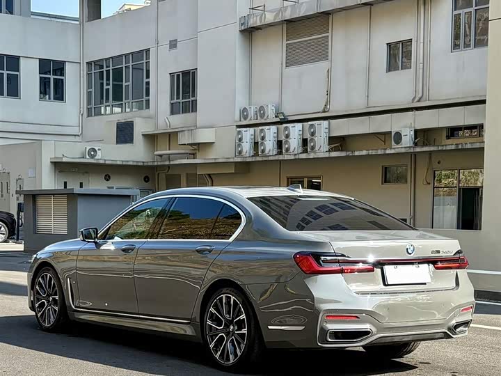 Фото 6 - BMW 7 Series