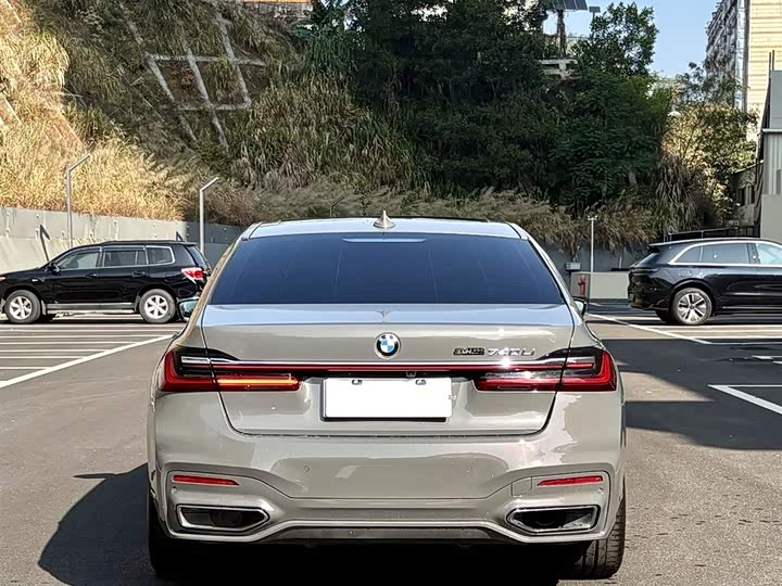 Фото 7 - BMW 7 Series