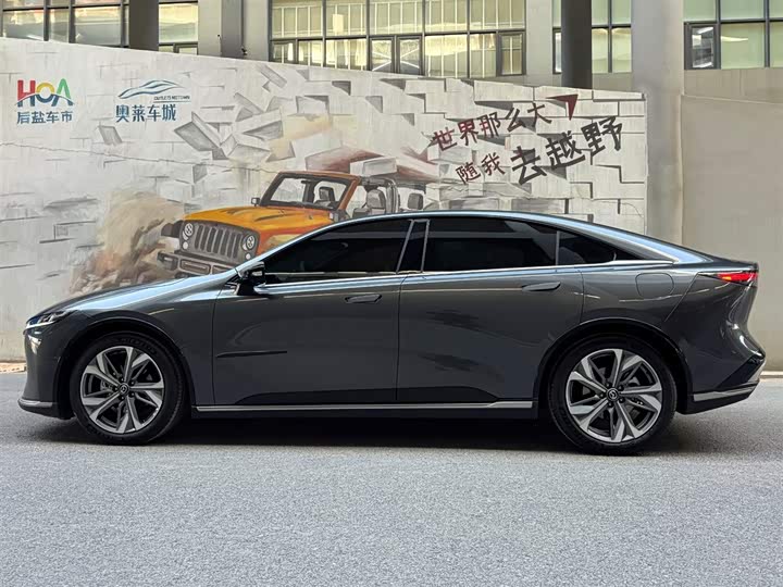 Фото 3 - Mazda EZ-6