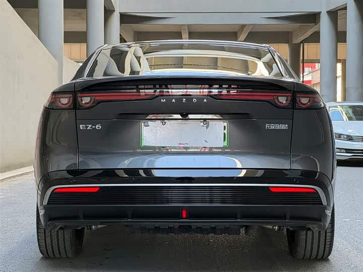 Фото 4 - Mazda EZ-6