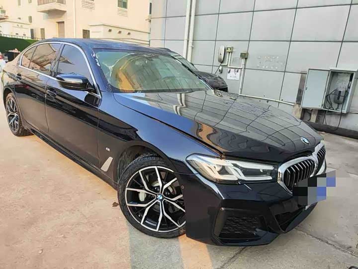 Фото 2 - BMW 5 Series