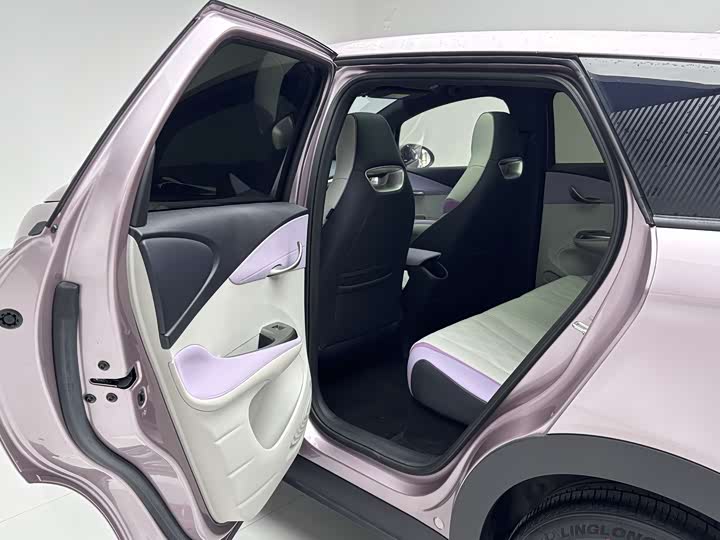 Фото 9 - BYD Dolphin