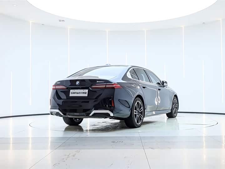 Фото 5 - BMW 5 Series