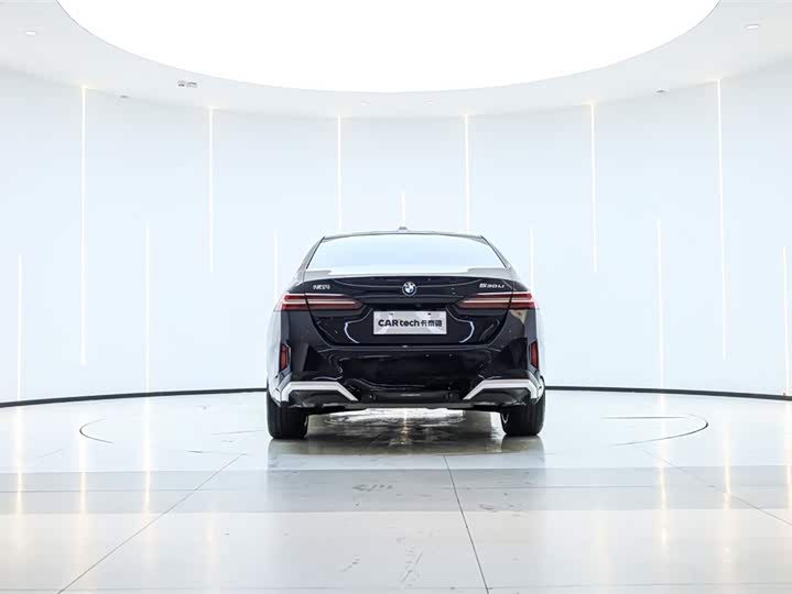 Фото 6 - BMW 5 Series