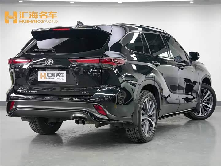 Фото 6 - Toyota Crown Kluger