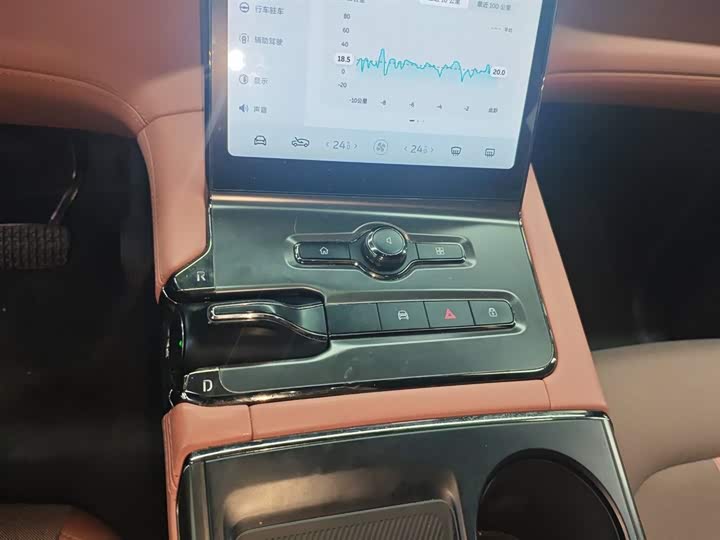 Фото 6 - Nio EC6