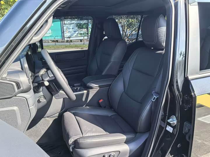 Фото 4 - Toyota Prado