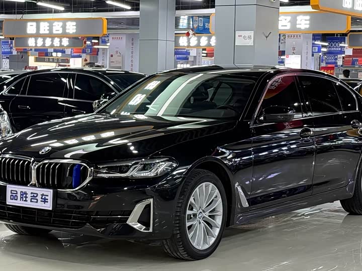 Фото 1 - BMW 5 Series