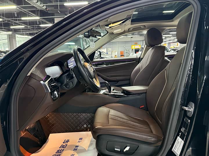 Фото 8 - BMW 5 Series