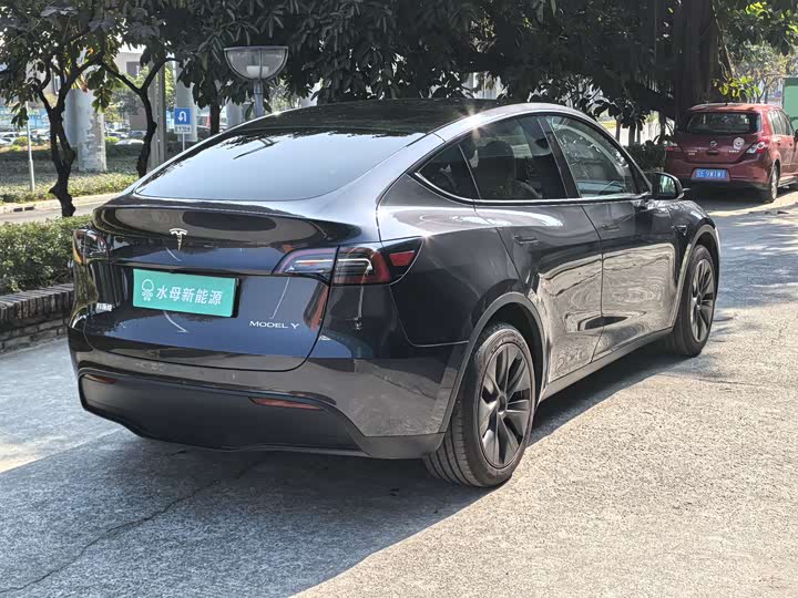 Фото 5 - Tesla Model Y